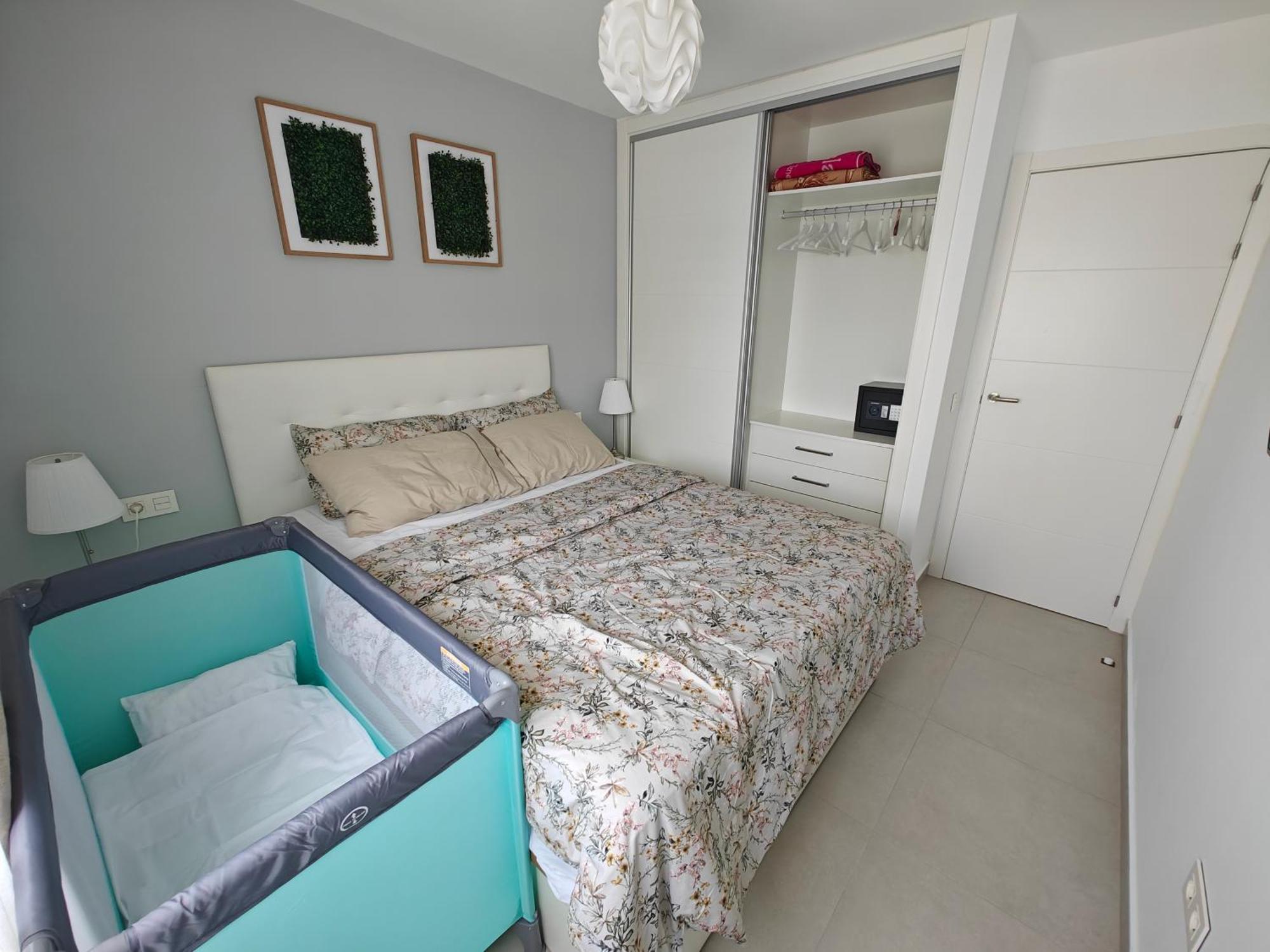 Sun Apartment - 3 Bedrooms, Priv Parking, Pool, Ac, Tv Channels, Fibre Net Los Cristianos (Tenerife) Eksteriør bilde