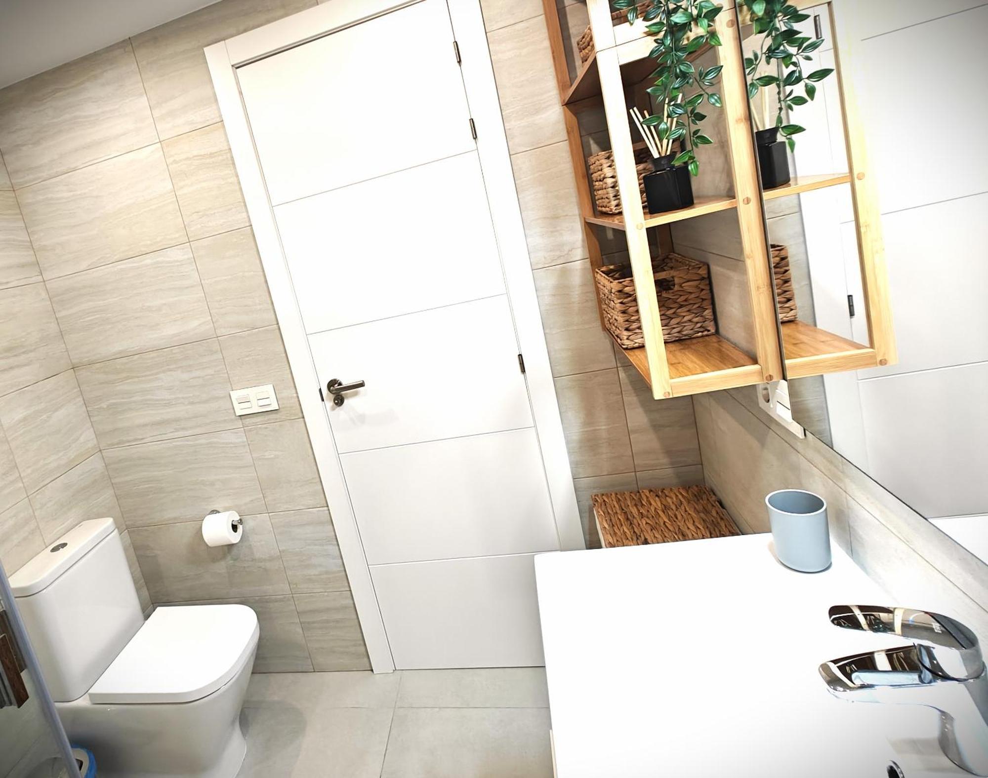 Sun Apartment - 3 Bedrooms, Priv Parking, Pool, Ac, Tv Channels, Fibre Net Los Cristianos (Tenerife) Eksteriør bilde