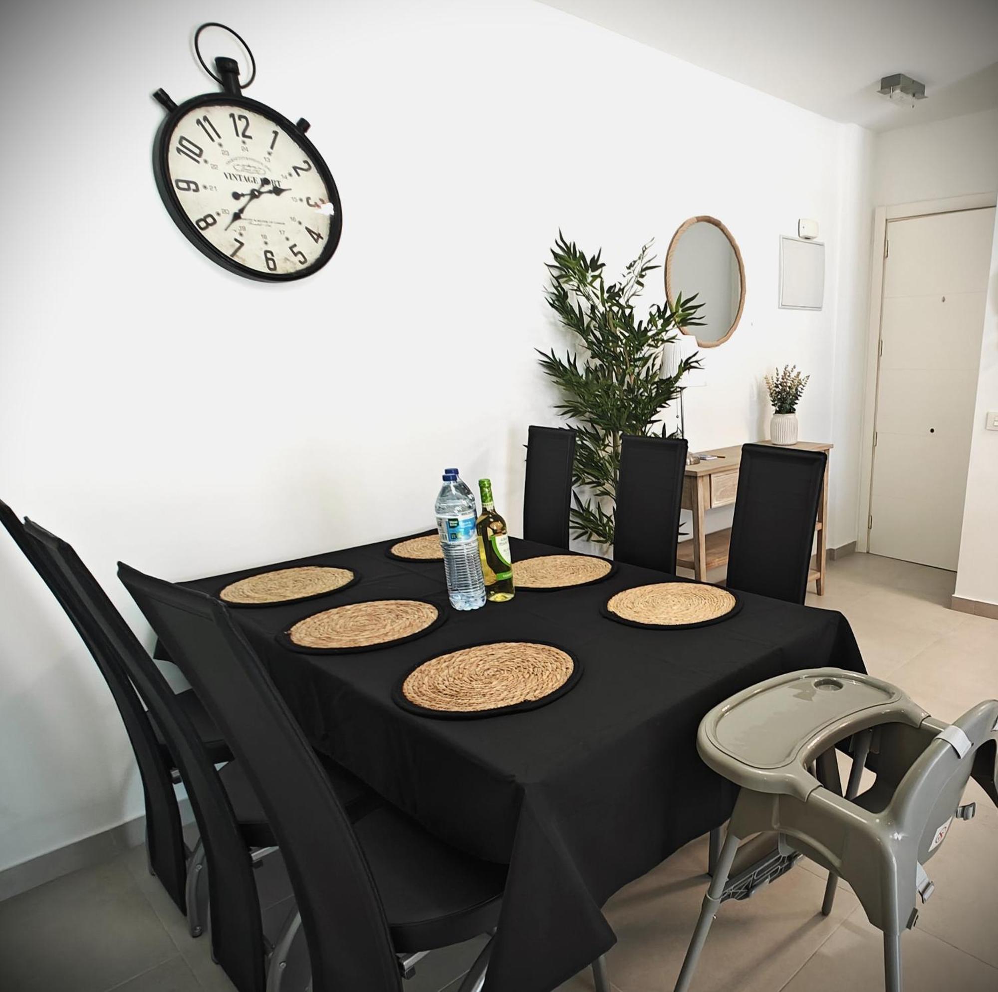 Sun Apartment - 3 Bedrooms, Priv Parking, Pool, Ac, Tv Channels, Fibre Net Los Cristianos (Tenerife) Eksteriør bilde