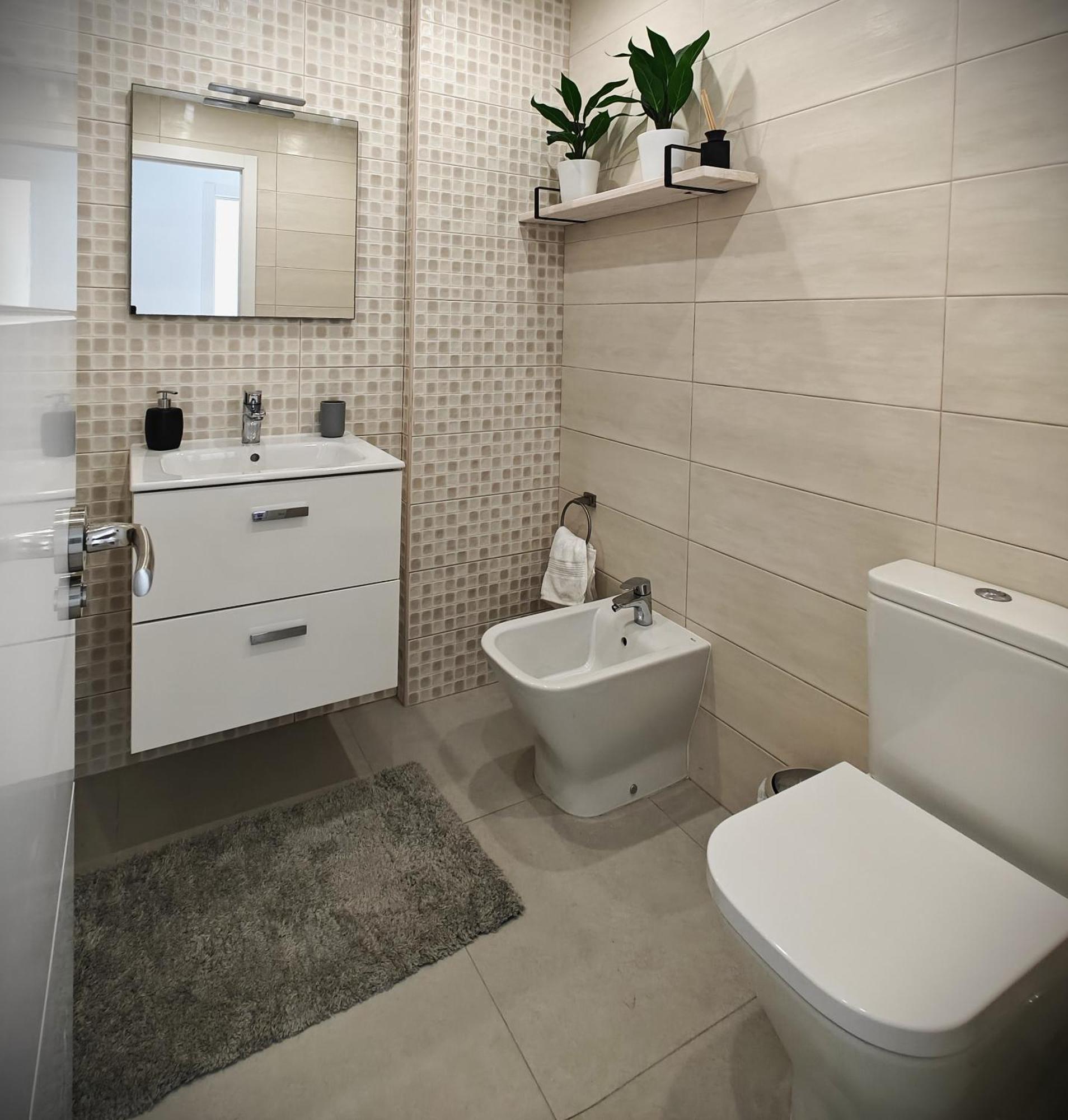 Sun Apartment - 3 Bedrooms, Priv Parking, Pool, Ac, Tv Channels, Fibre Net Los Cristianos (Tenerife) Eksteriør bilde