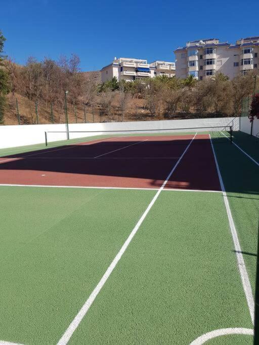 Sun Apartment - 3 Bedrooms, Priv Parking, Pool, Ac, Tv Channels, Fibre Net Los Cristianos (Tenerife) Eksteriør bilde