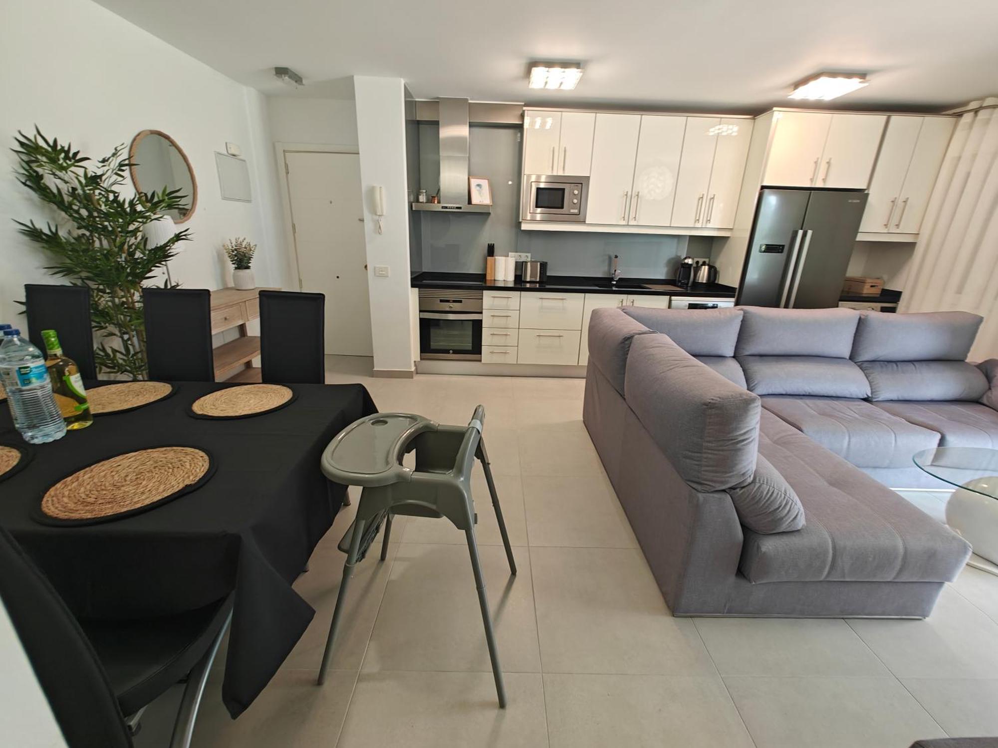 Sun Apartment - 3 Bedrooms, Priv Parking, Pool, Ac, Tv Channels, Fibre Net Los Cristianos (Tenerife) Eksteriør bilde