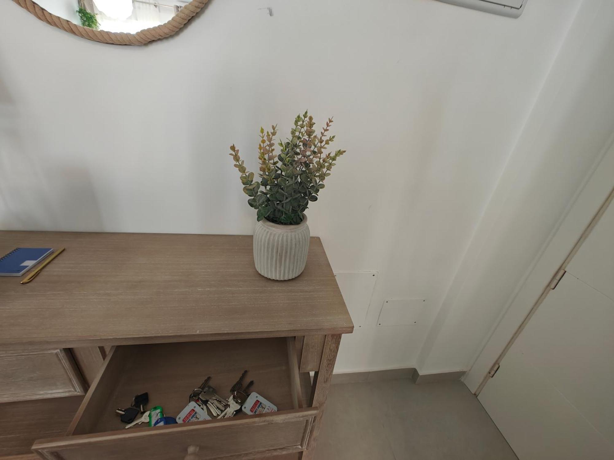 Sun Apartment - 3 Bedrooms, Priv Parking, Pool, Ac, Tv Channels, Fibre Net Los Cristianos (Tenerife) Eksteriør bilde