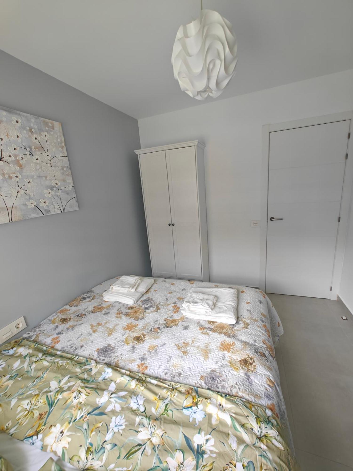 Sun Apartment - 3 Bedrooms, Priv Parking, Pool, Ac, Tv Channels, Fibre Net Los Cristianos (Tenerife) Eksteriør bilde
