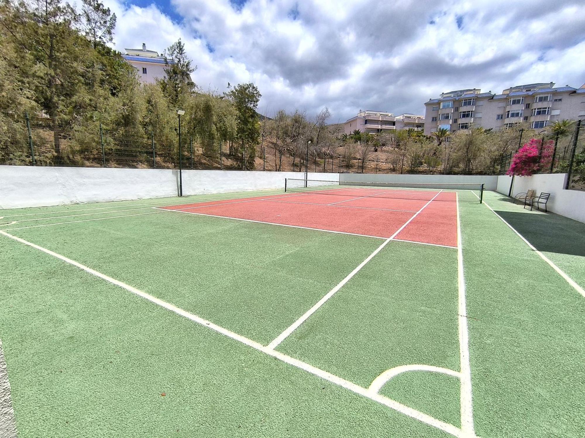 Sun Apartment - 3 Bedrooms, Priv Parking, Pool, Ac, Tv Channels, Fibre Net Los Cristianos (Tenerife) Eksteriør bilde